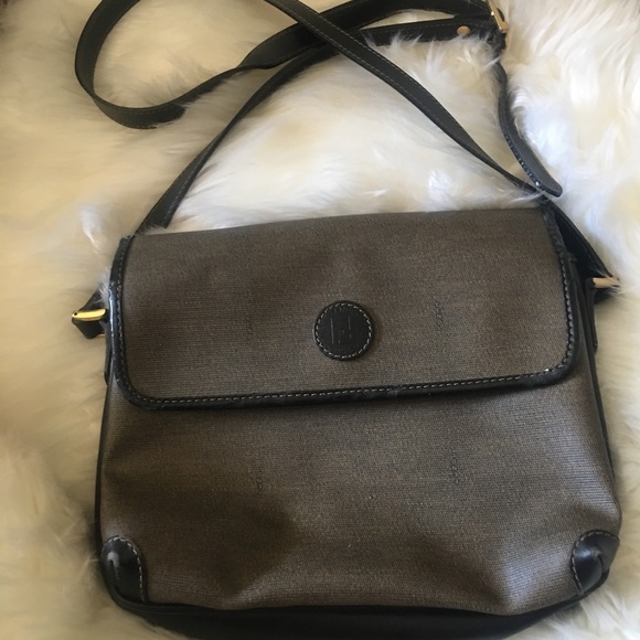 Fendi Handbags - 💯 authentic Fendi crossbody
